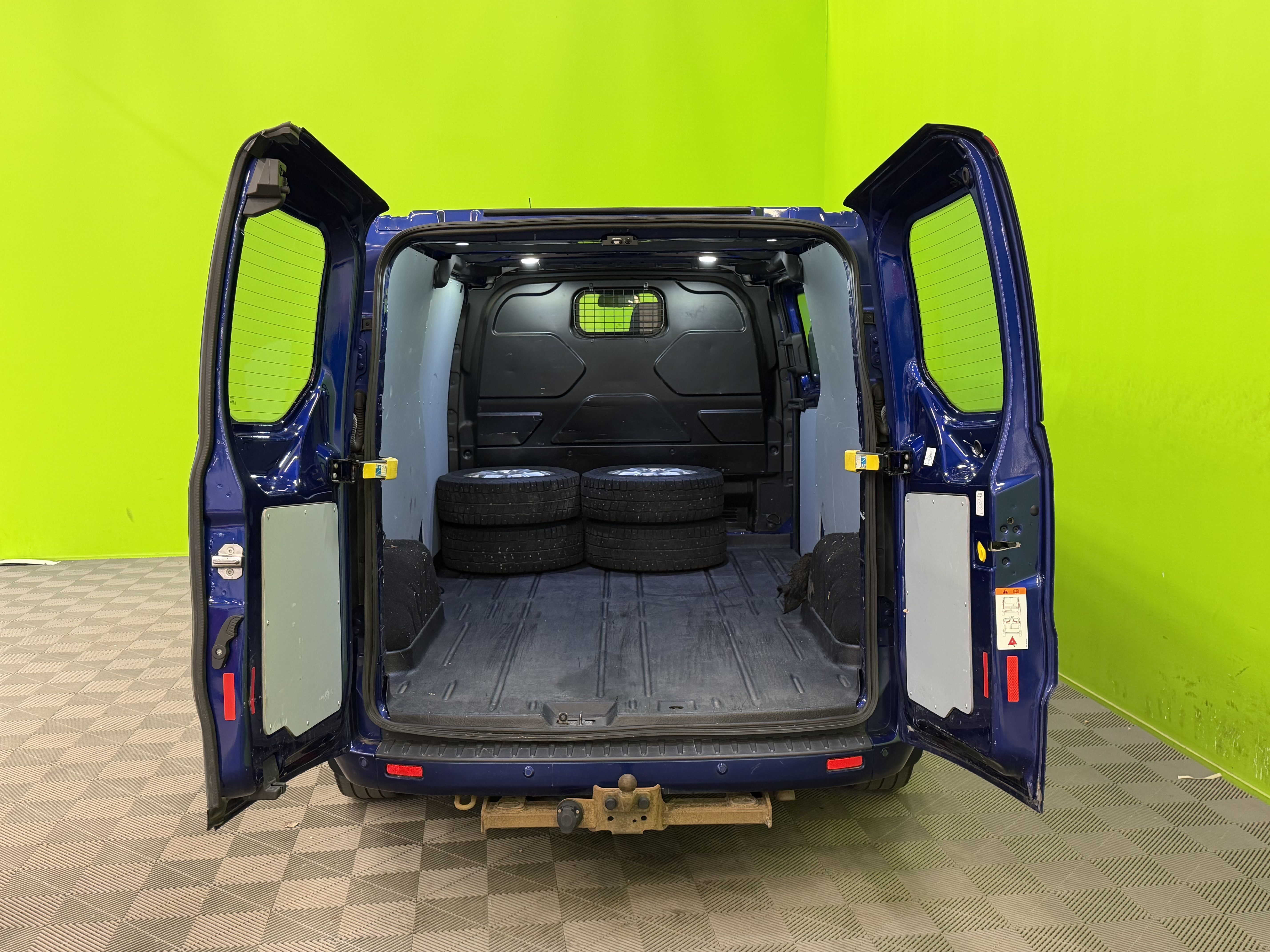 Ford Transit Custom 2017, bild 7/17