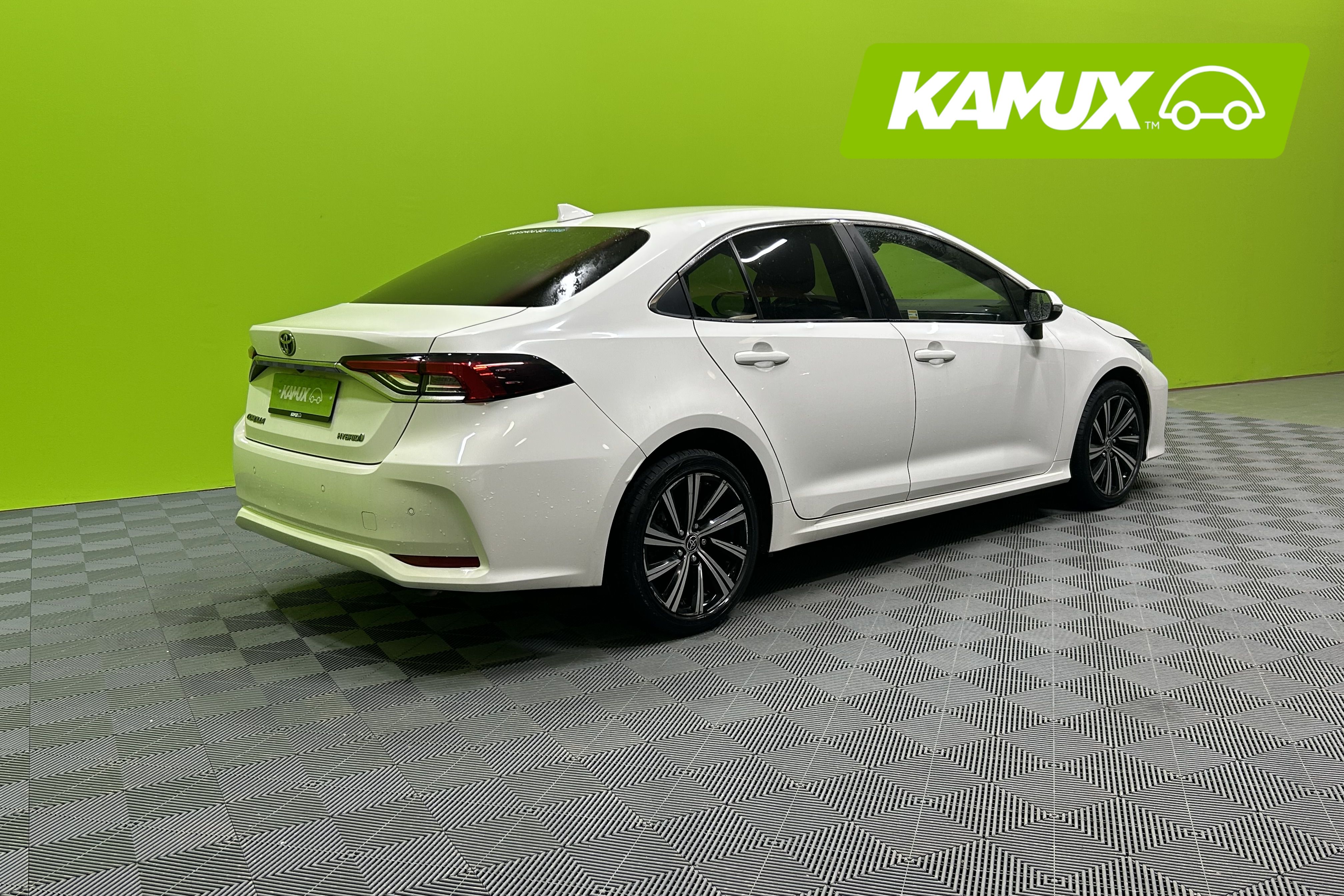 Toyota Corolla Sedan 1,8 Hybrid Comfort 2022, bild 3/6