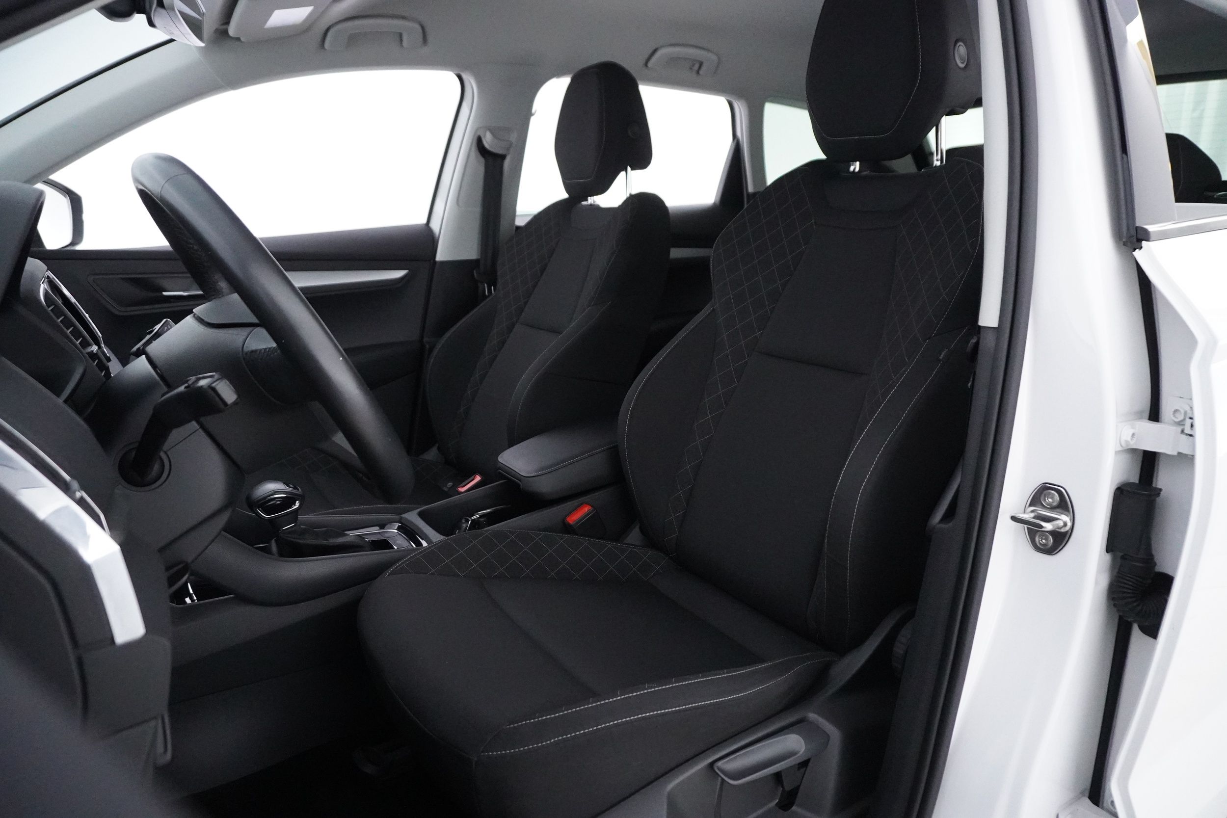 Skoda Karoq 2020, bild 7/28