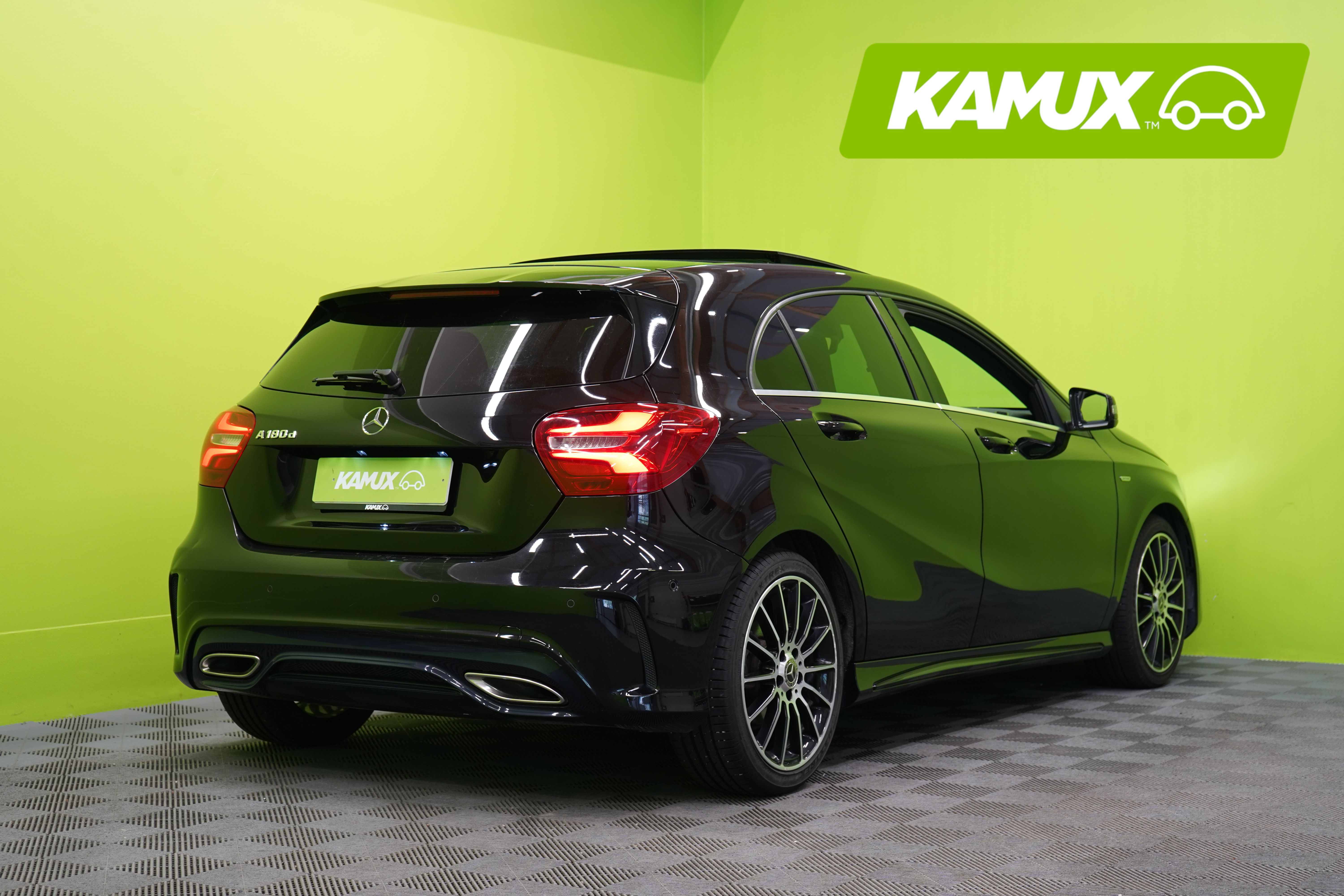 Mercedes-Benz A 180 d A Business AMG 2017, kuva 3/26