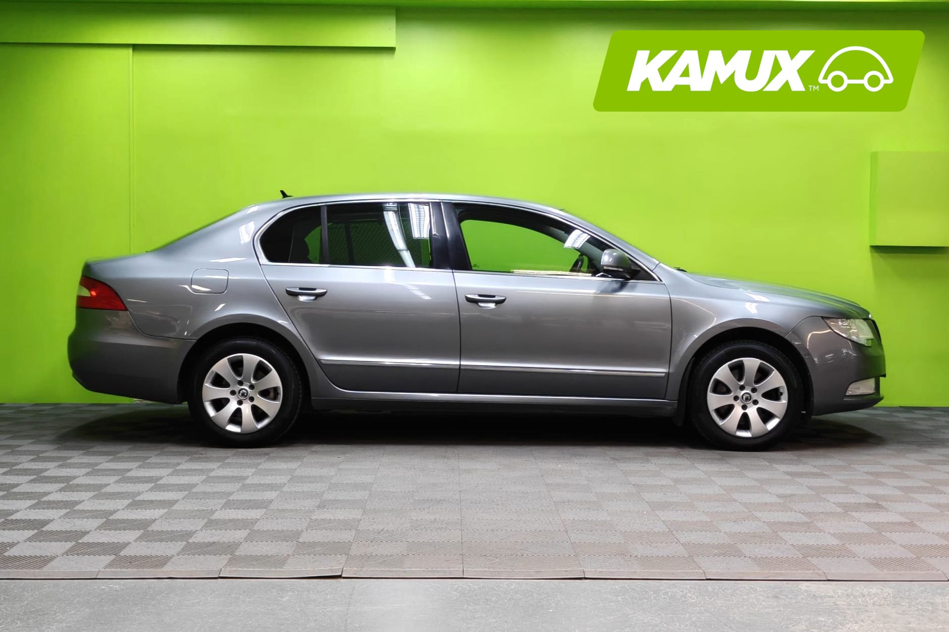 Skoda Superb 1,8 TSI Ambition DSG Autom. 2011, kuva 2/21