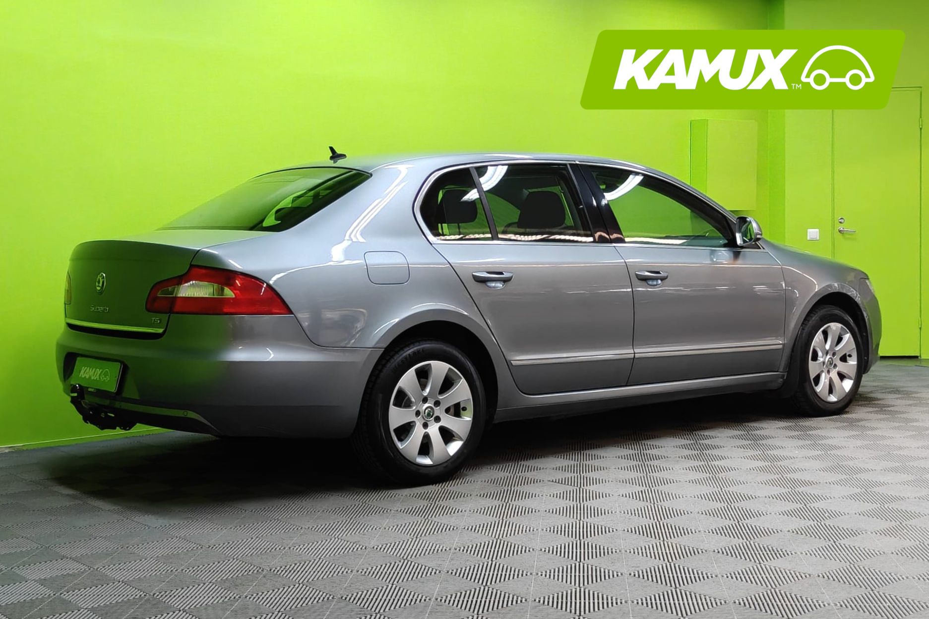 Skoda Superb 1,8 TSI Ambition DSG Autom. 2011, kuva 3/21