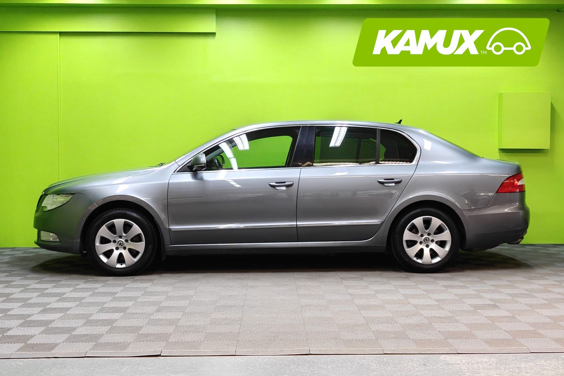 Skoda Superb 1,8 TSI Ambition DSG Autom. 2011, kuva 5/21