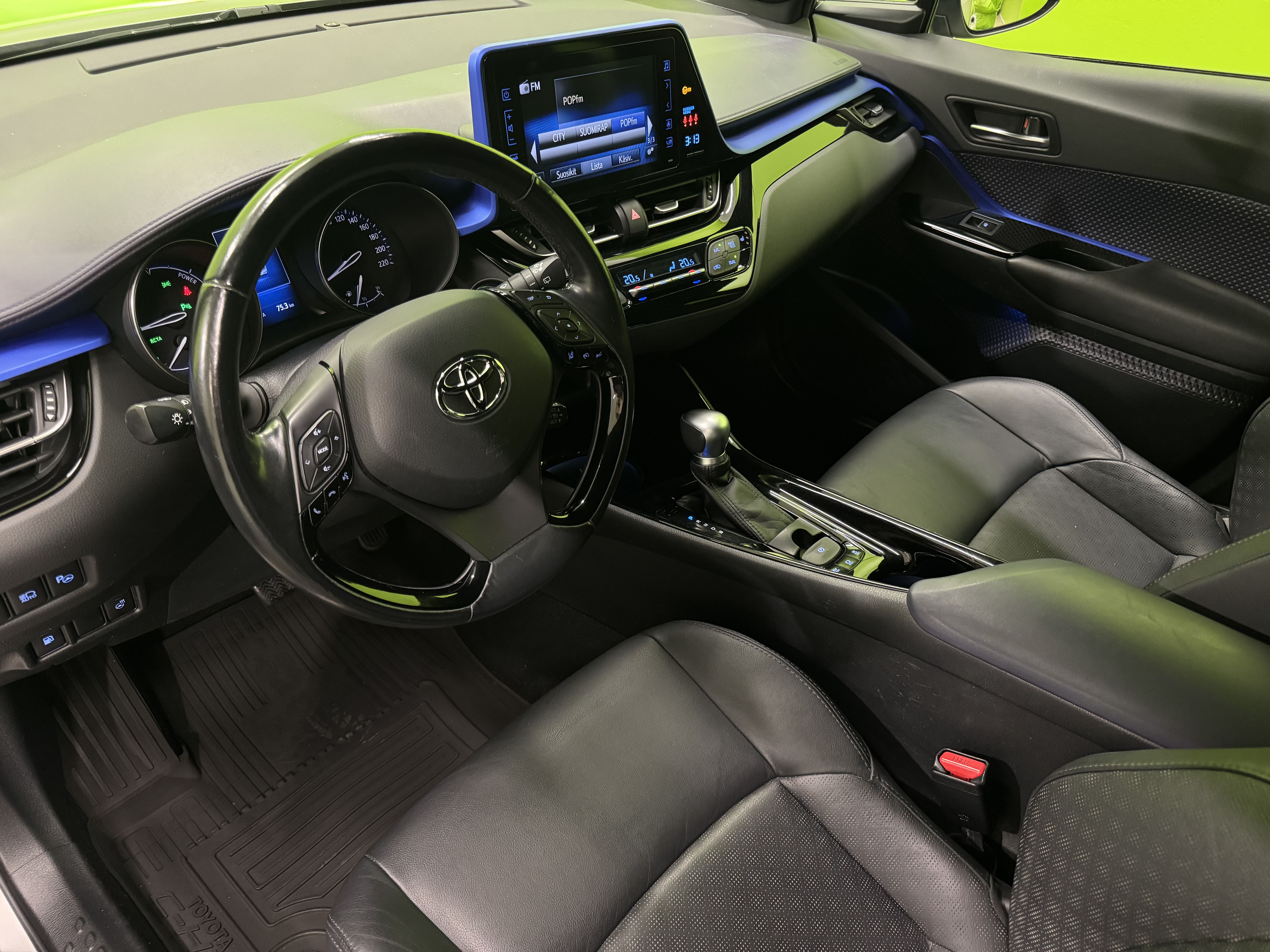 Toyota C-HR 1,8 Hybrid Style 2017, kuva 7/24