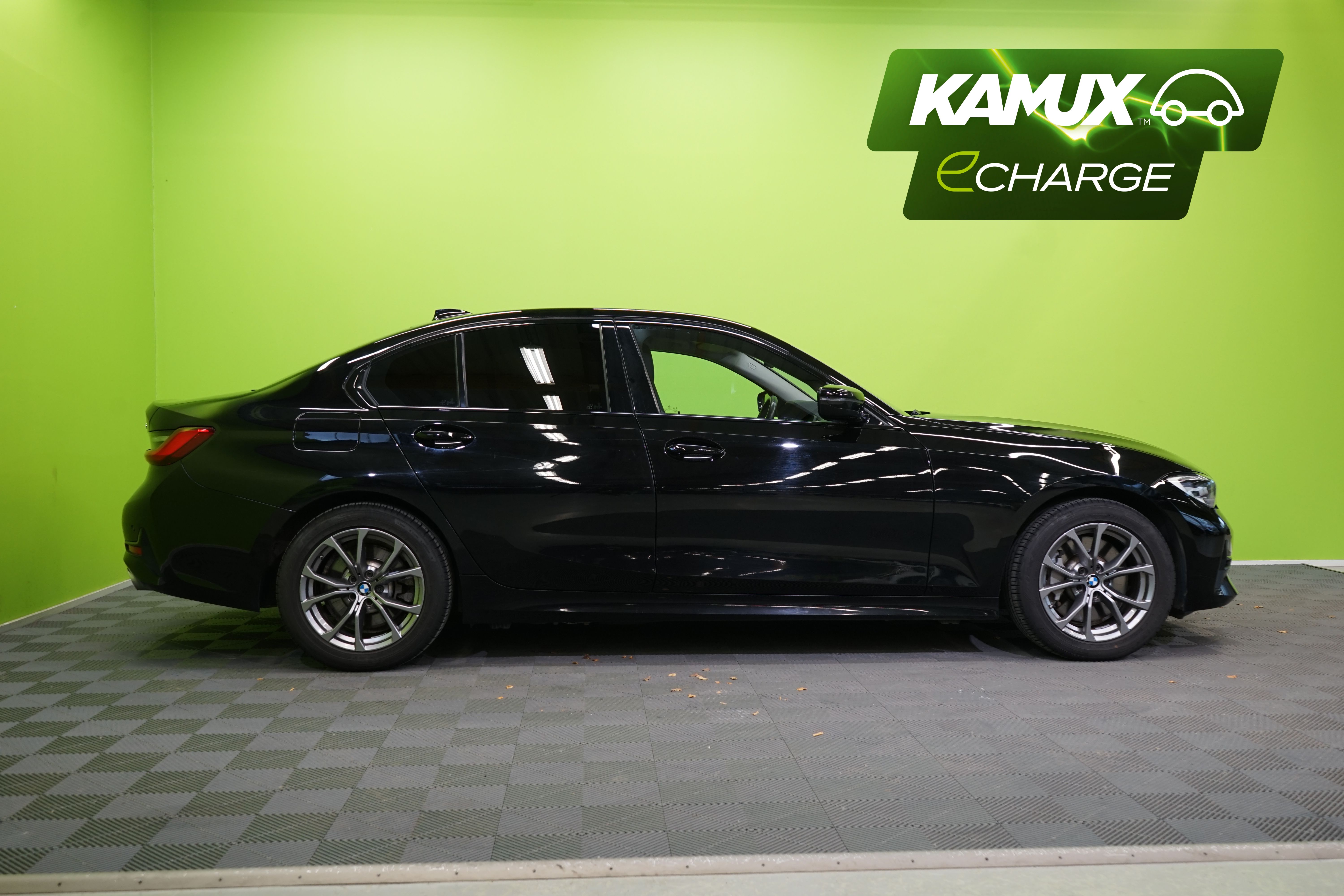 BMW 330 G20 Sedan 330e Business Sport 2020, bild 2/24