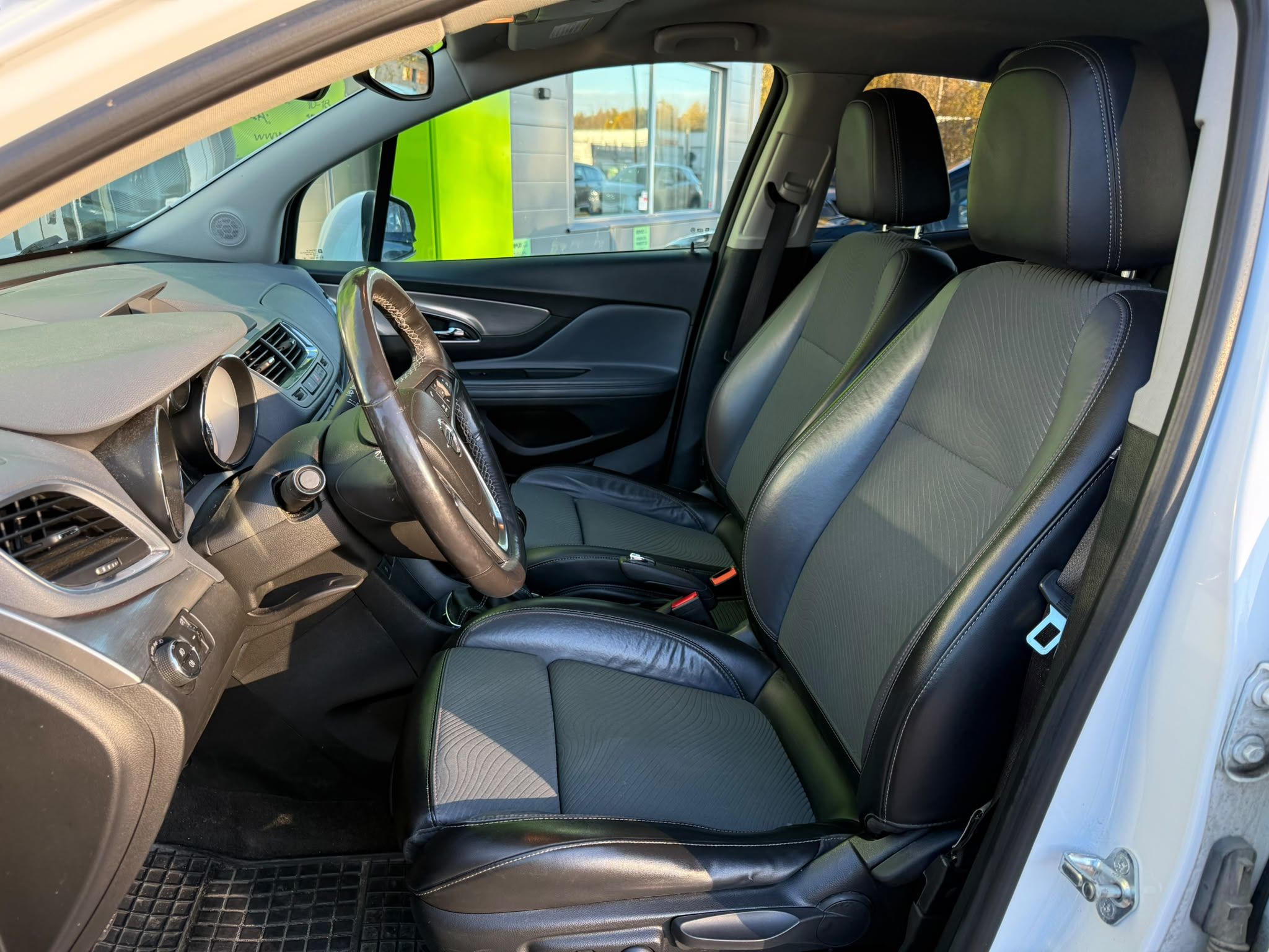 Opel Mokka 2013, kuva 8/8