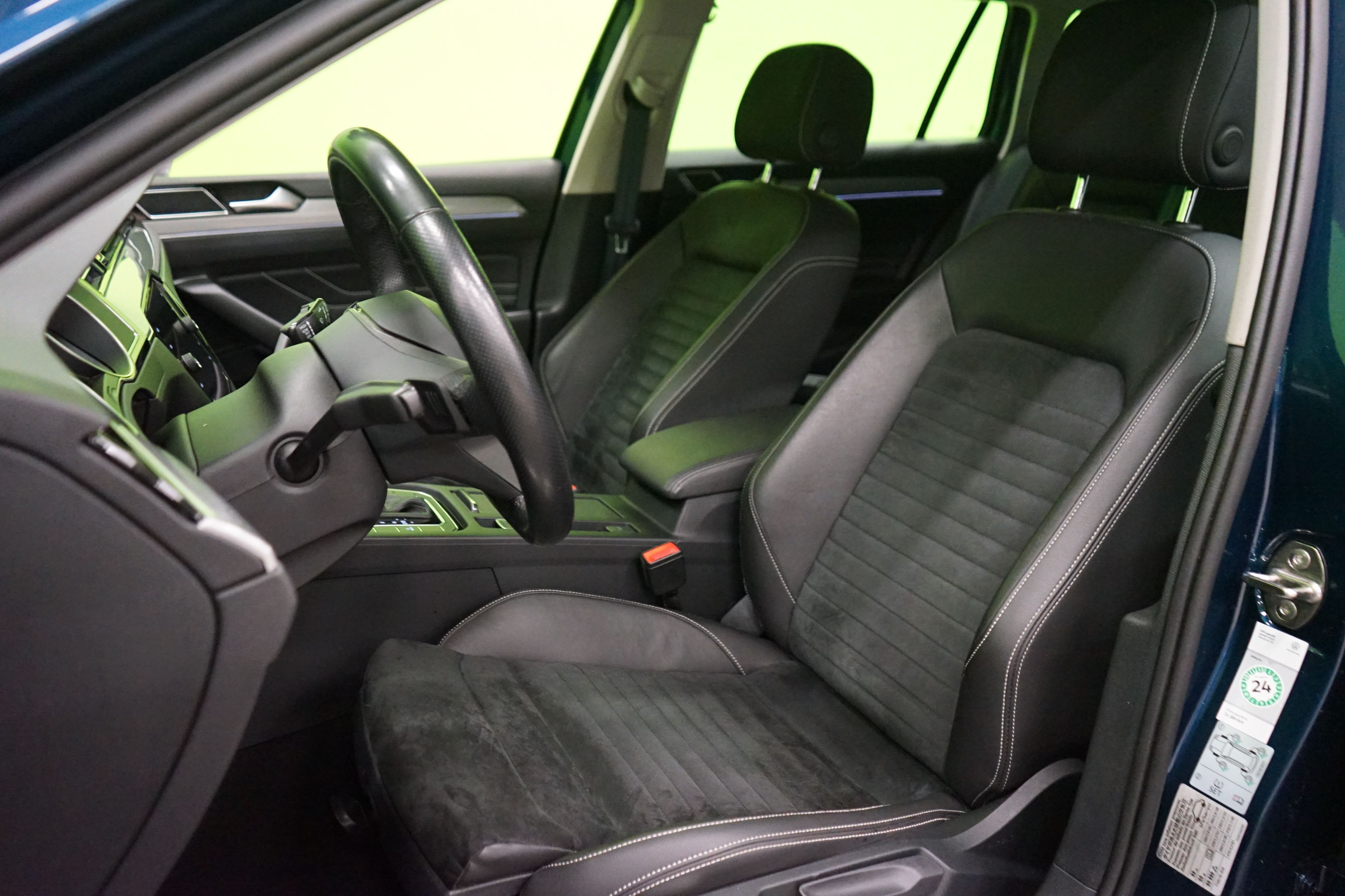 Volkswagen Passat 2020, kuva 7/23