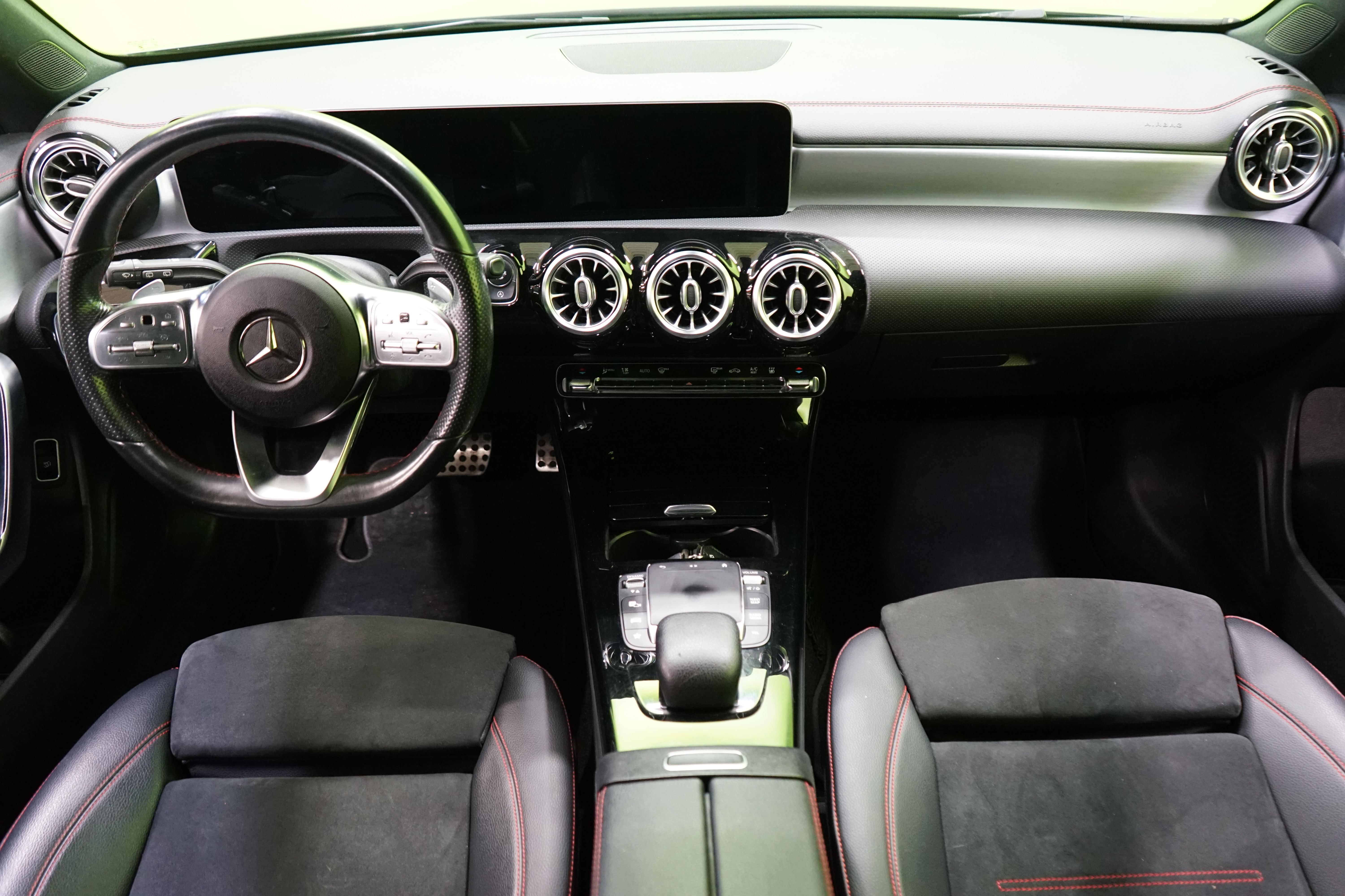 Mercedes-Benz CLA 2020, photo 7/23
