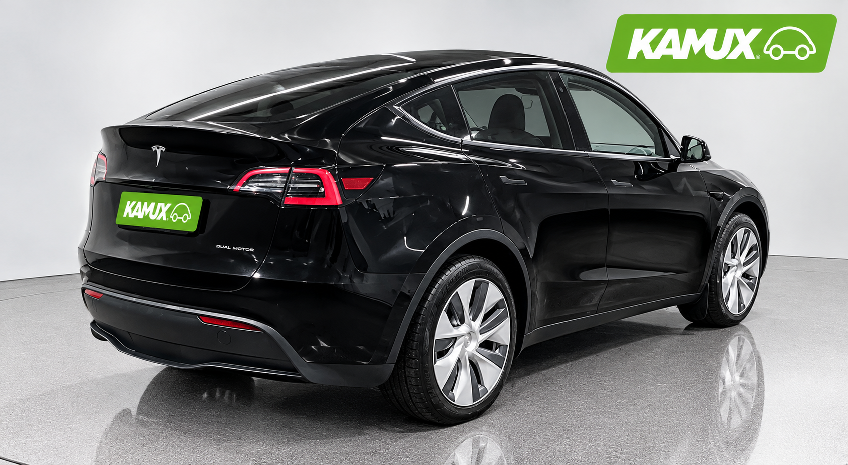 Tesla Model Y Long Range AWD 2023, photo 2/3