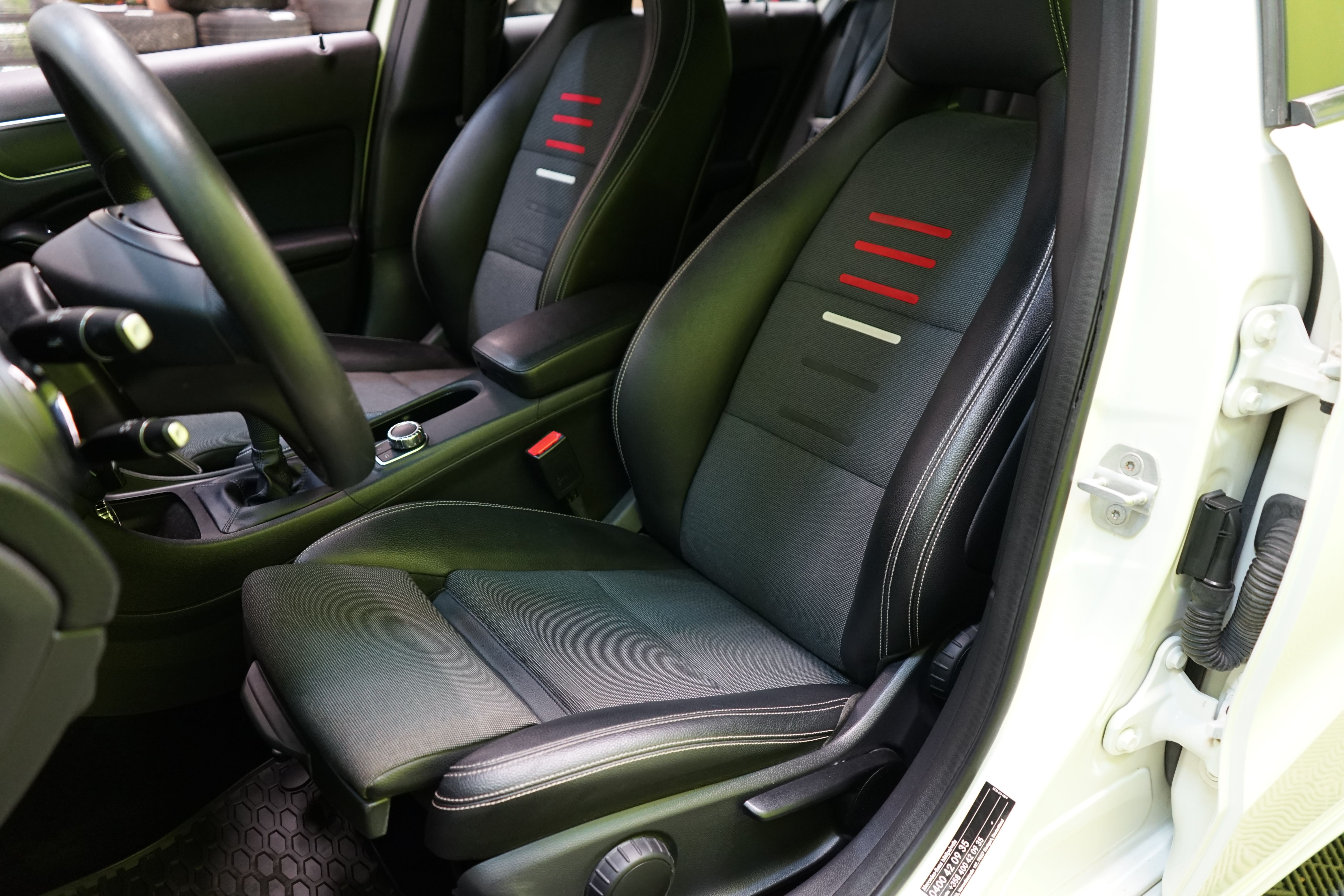 Mercedes-Benz A 180 BE-Edition 2013, photo 7/24