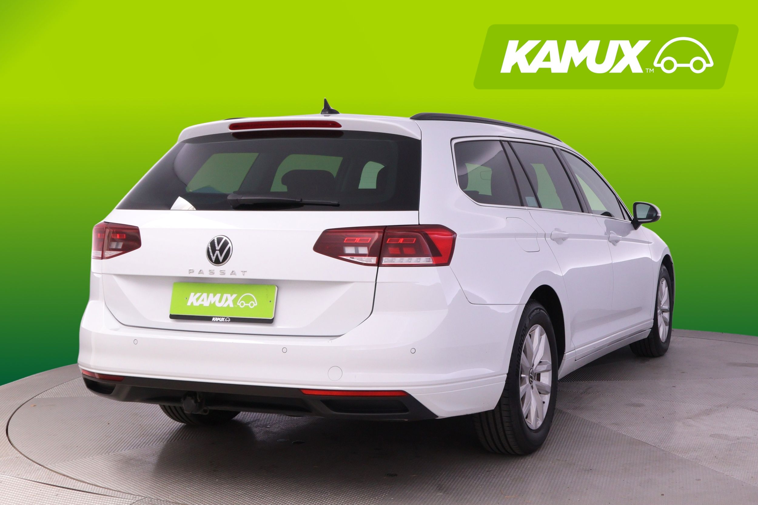 Volkswagen Passat 2023, photo 3/27
