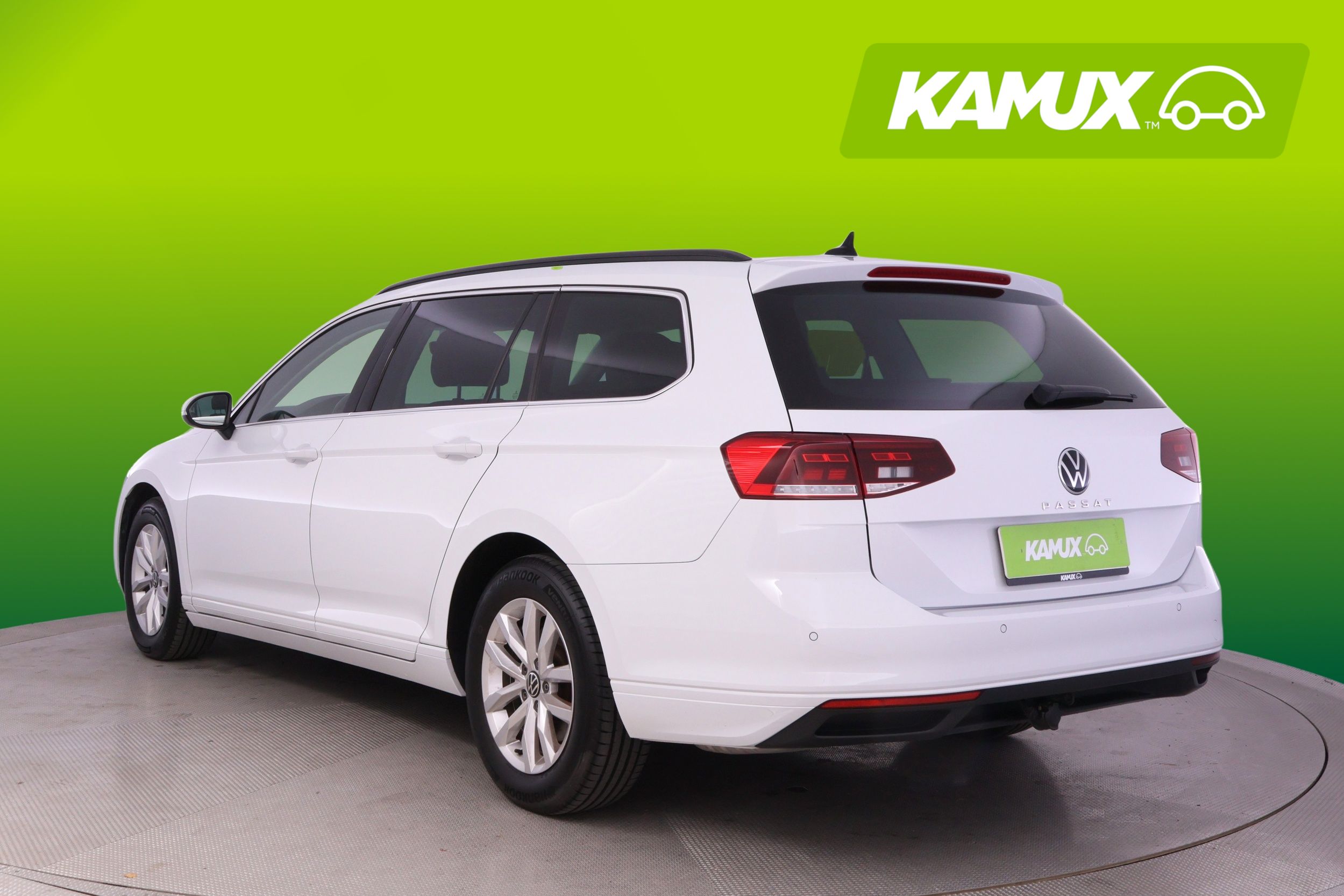 Volkswagen Passat 2023, photo 4/27