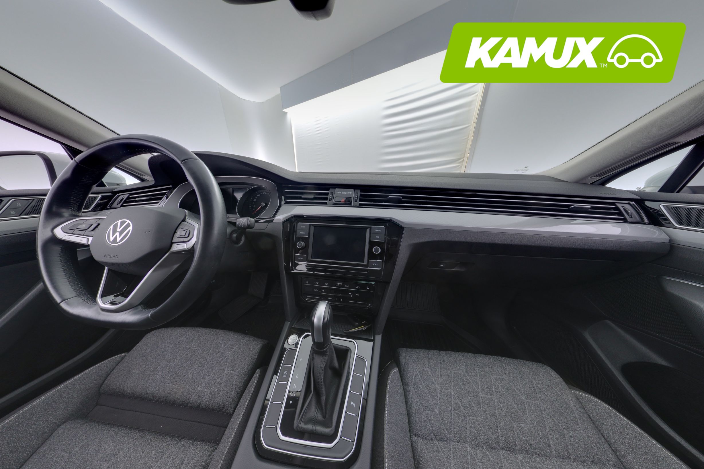 Volkswagen Passat 2023, photo 7/27