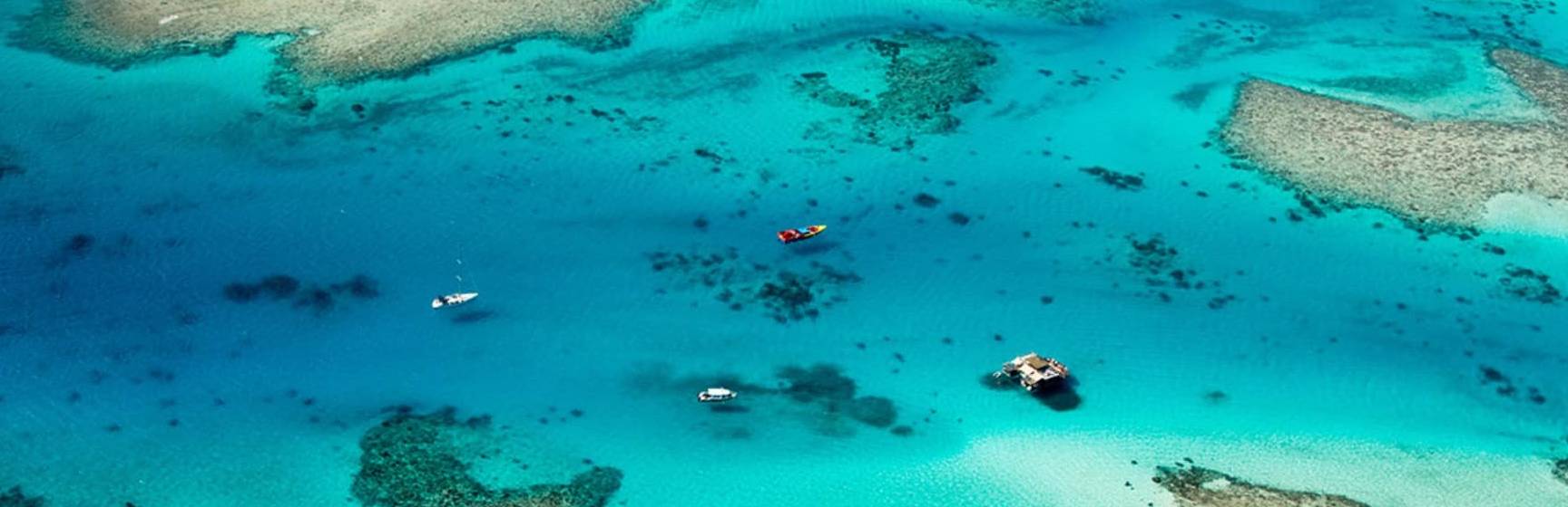 Águas cristalinas em Fiji