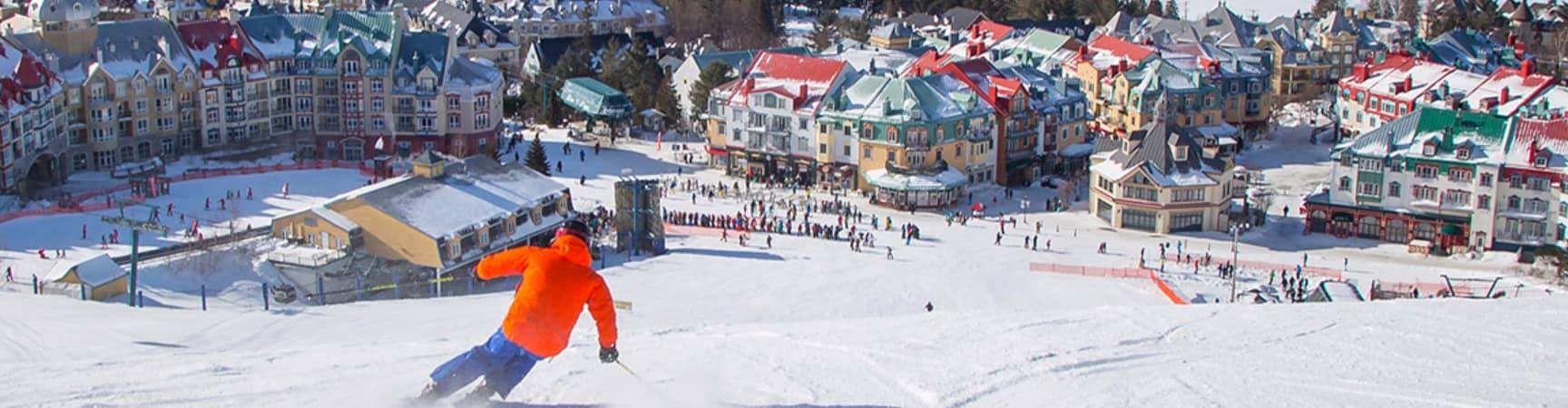 Canada tremblant esquiador e cidade