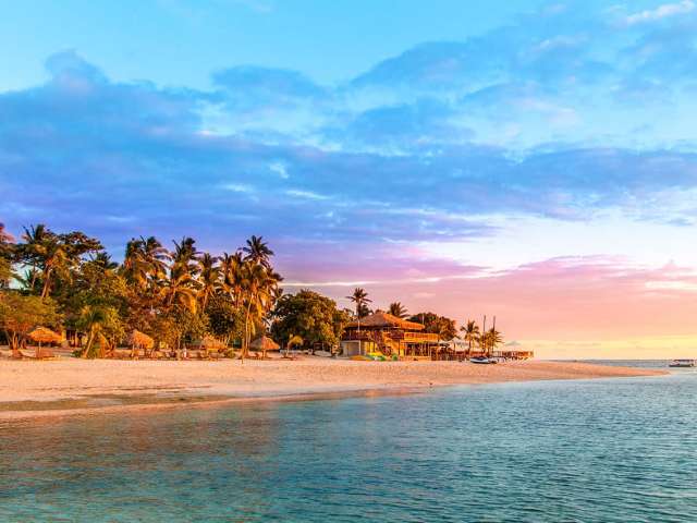 Fijian sunset the magical mamanuca islands in fiji are just stunning