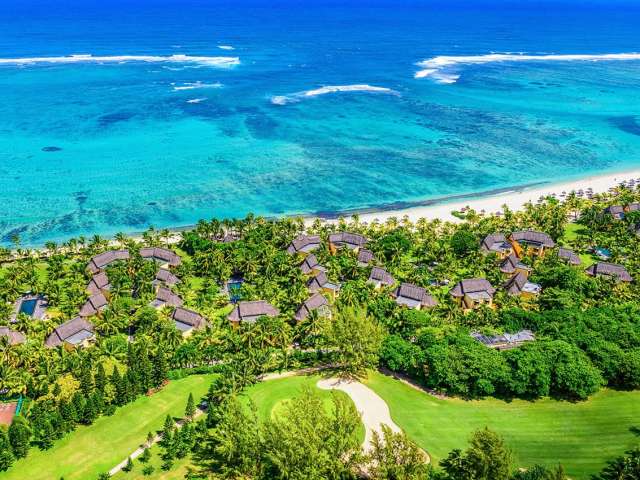 dinarobin beachcomber hotel