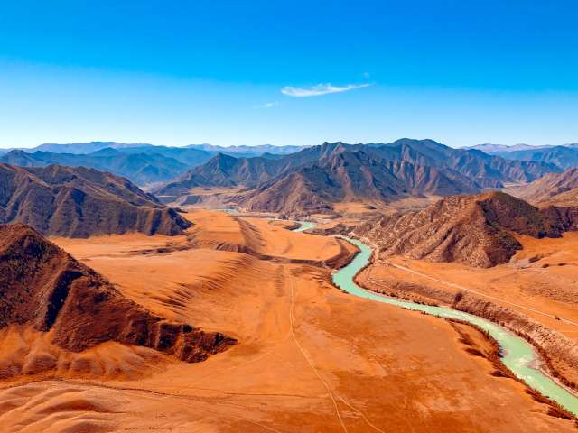 Mongólia vista aérea de cima da paisagem de outono, Altai