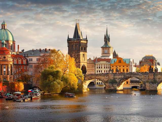 Republica tcheca praga rio vltava e ponte carlos