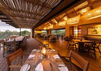 Africa do sul kapama river lodge dining deck area