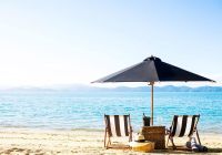 Tourism australia hamilton island cadeiras praia