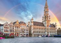 Belgica bruxelas arcoiris sobre grand place