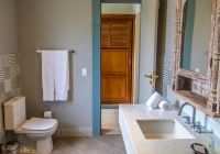 Bahia vila angatu apartamento luxo banheiro