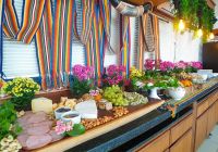 Pantanal river cruise akaia buffet comida