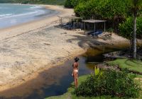 Ponta da juacema bahia caraiva praia mulher