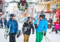 Canada tremblant amigos caminhando