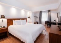 Premium hotel presidente standard room