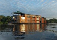 Aqua expeditions ariaamazon navio navegando