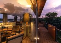 Aqua expeditions ariaamazon top deck lounge e varanda