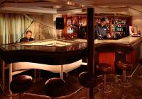SeaDream piano bar