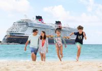 Disney cruise line disney castaway cay bahamas familia na praia