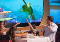 Disney cruise line disney wish familia restaurante
