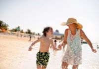 Disney cruise line disney wish mae e menino