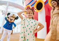 Disney cruise line menina com mickey