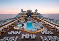 Oceania cruises vista piscina entardecer