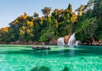 Ponant west papua kitikiti waterfall foto juliette leclercq