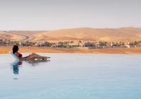 Anantara qasr al sarab piscina infinita cidade