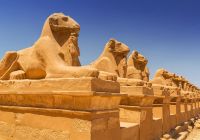 Detalhes no Templo Karnak, Luxor.