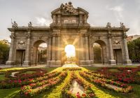 por do sol_puerta de alcala_Madrid