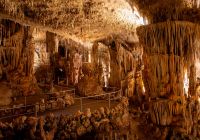 Spain dragon cave coves del drach cuevas del drach