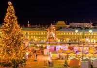 Mercado de natal na praca do senado helsinque