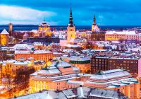 Vista aerea panoramica da arquitetura da cidade velha em tallinn