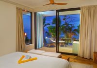 Fiji vomo island beachhouse suite