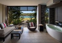 Intercontinental fiji king bed lagoon view
