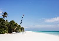 Amanpulo hobie cat praia
