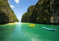 Caiaque na Lagoa El Nido, em Palawan, Filipinas